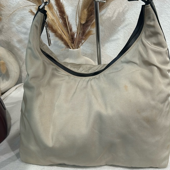Gucci  beige Nylon Large Hobo Handbag - Picture 7 of 13
